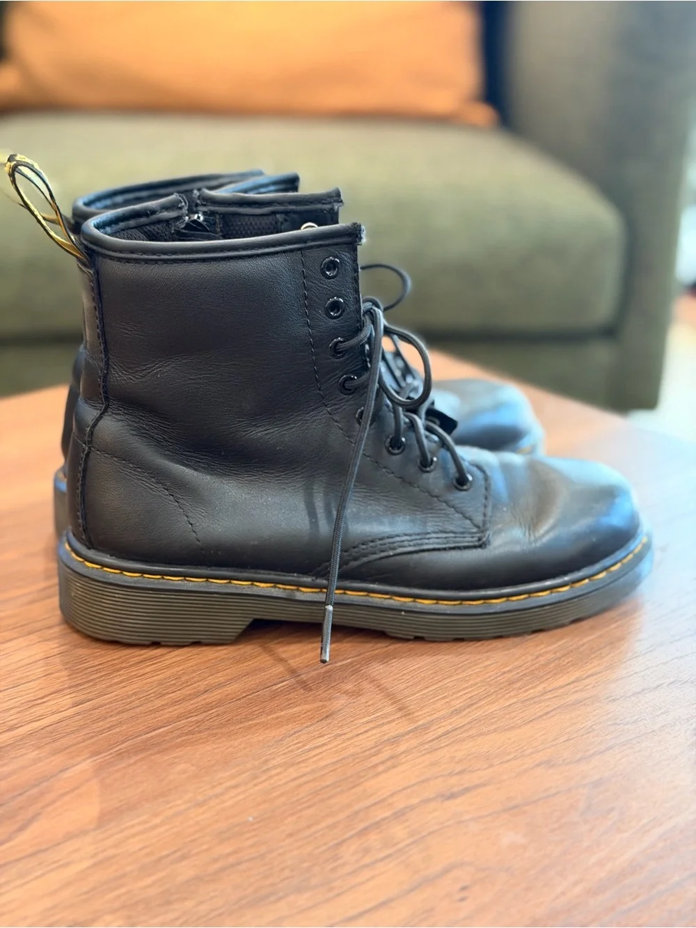 Girls US Size 3 Black Leather Dr. Martens Classic Lace Front w/ Side Zipper